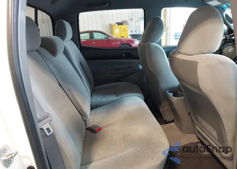 2011 Toyota Tacoma Prerunner V6 из США, поврежденный, VIN 3TMJU4GN1BM121220